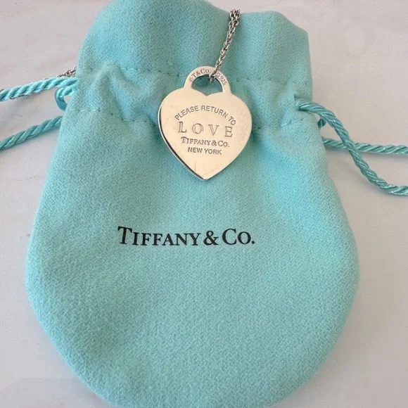 Tiffany & Co. Love heart necklace - Picture 2 of 4